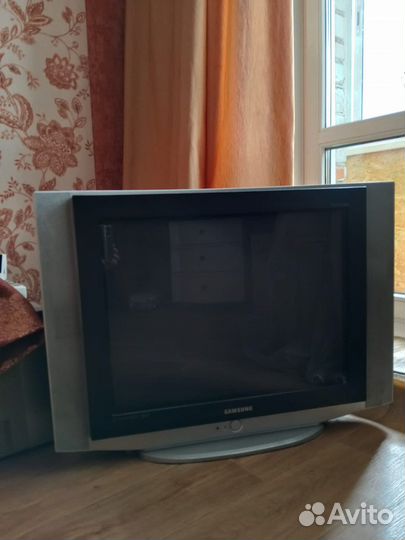 Телевизор samsung