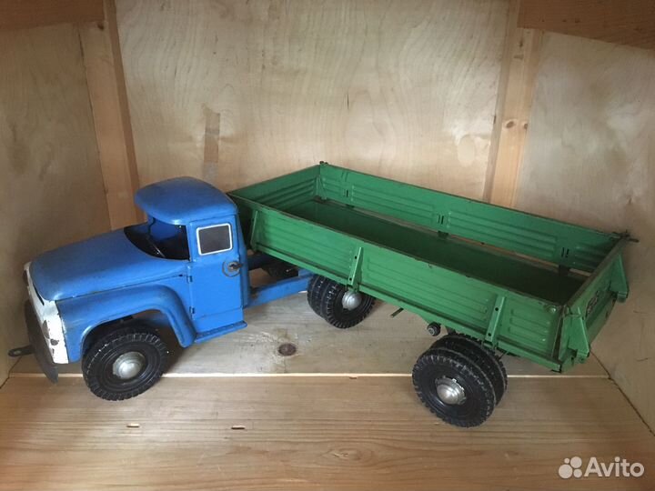 Игрушка машинка ЗИЛ