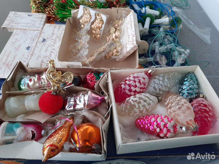 Ёлочные игрушки,гирлянды,мишура цветная