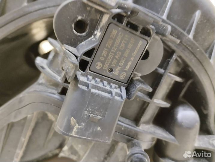 Коллектор впускной Volkswagen Polo MK5 2011-2020