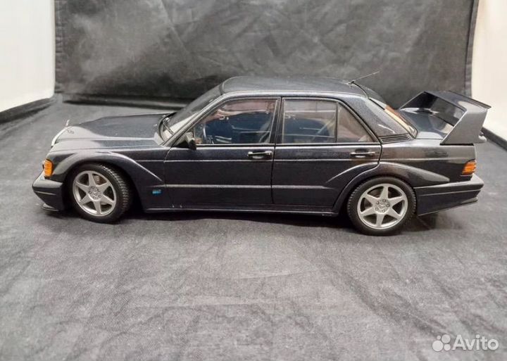 Mercedes-benz 190 E 2.5-16 evo2 autoart 1:18