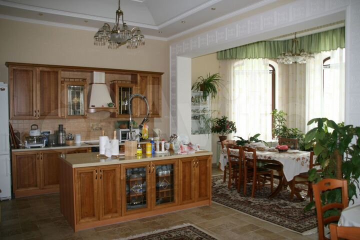 Коттедж 1500 м² на участке 52 сот.