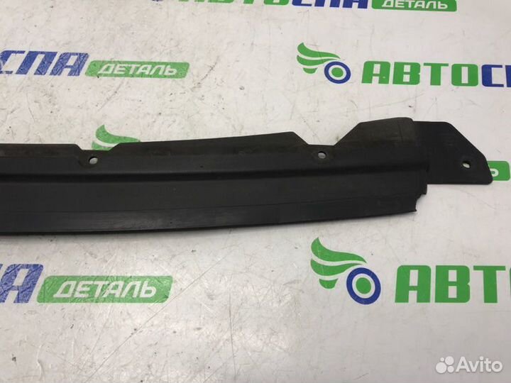 Накладка замка капота передняя Ford Focus Ii