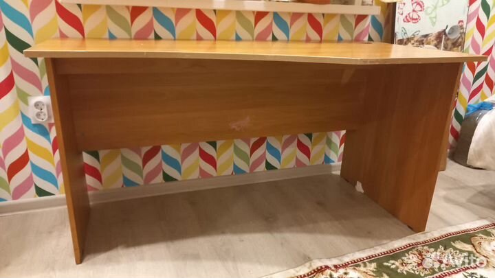 Стол письменный