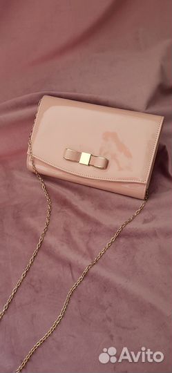 Клатч женский розовый на золотой цепочке. Новый