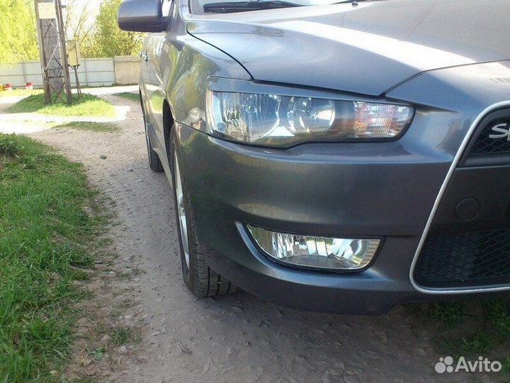 Фара противотуманная комплект Lancer X