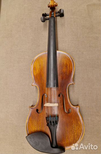 Скрипка 3/4 с футляром, смычком и мостиком