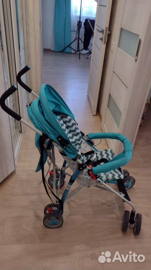 Прогулочная коляска трость