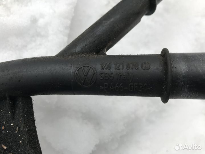 Трубка системы охлаждения двс Шкода Фольксваген
