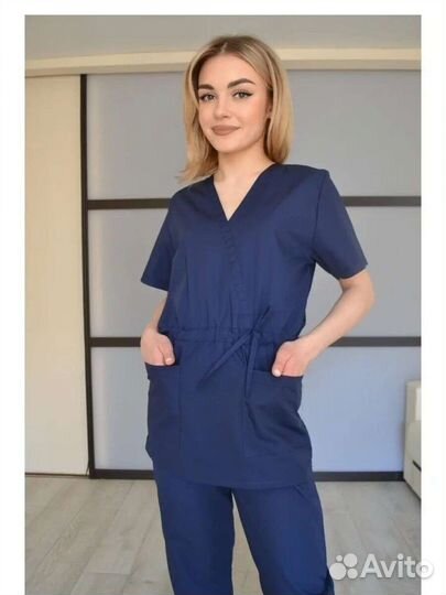 Медицинский костюм 44 новый