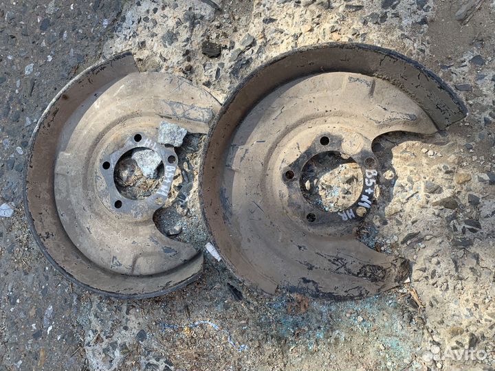 Пыльник тормозного диска задний VW Passat B5