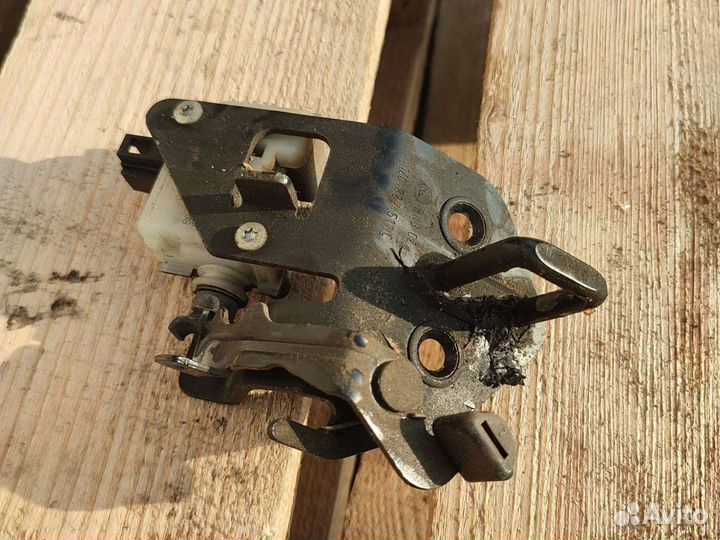 Skoda octavia a5 замок багажника