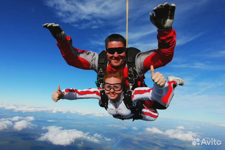 Прыжок с парашютом в тандеме