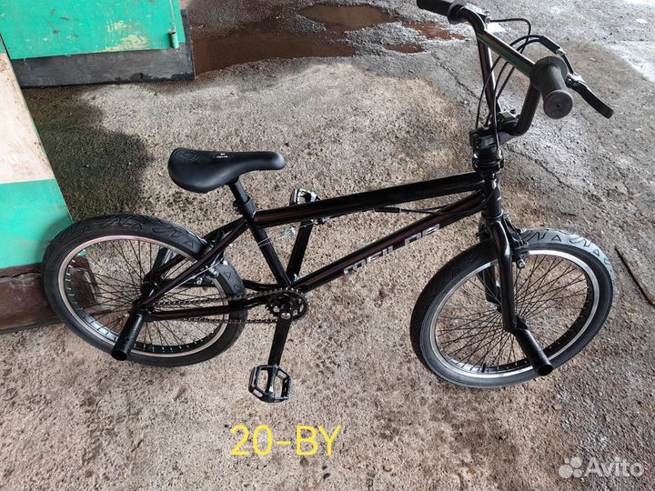 Трюковой велосипед BMX