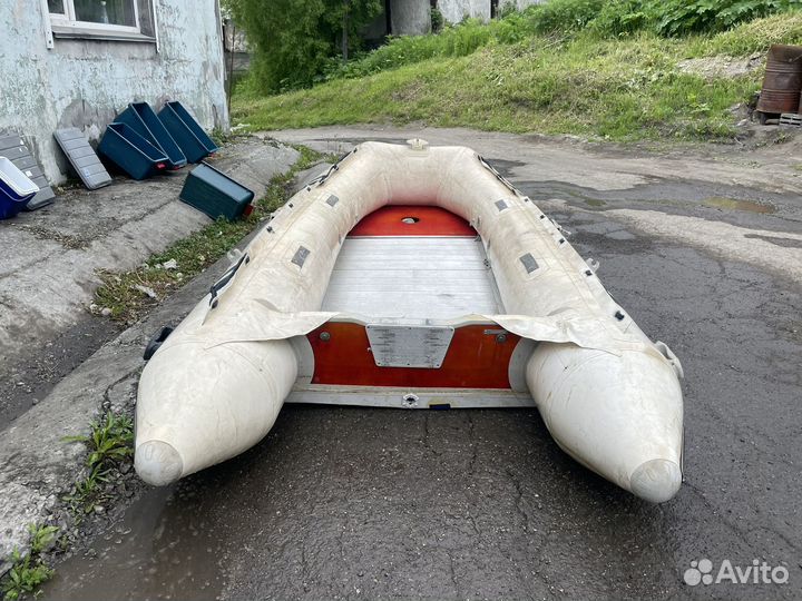 Надувная лодка
