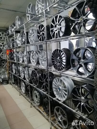 Formula Ice 215/55 R17 98T