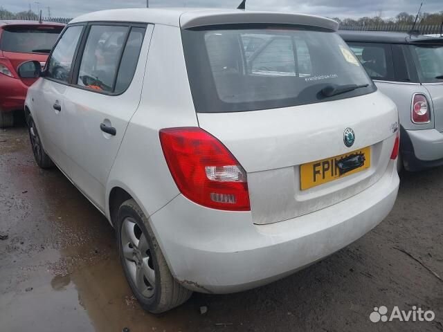 Skoda Fabia 2 В разбор (капот дверь фара крыло)