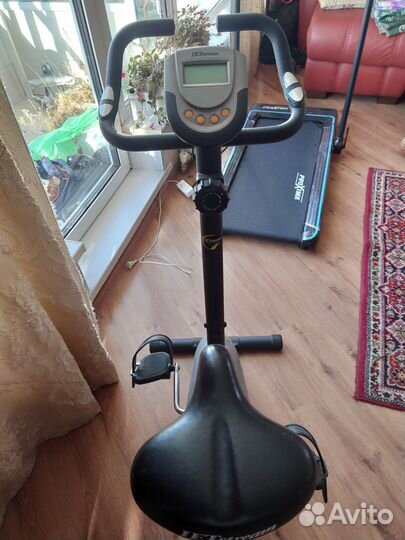 Продаём дорожку за 30.000 и велотренажёр 15.000