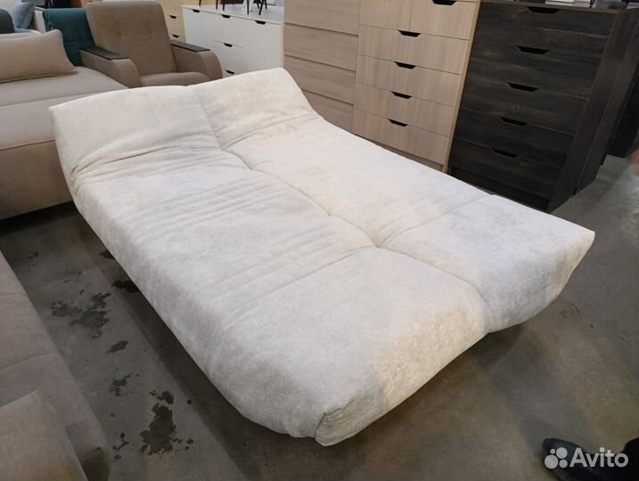 Диван Монови