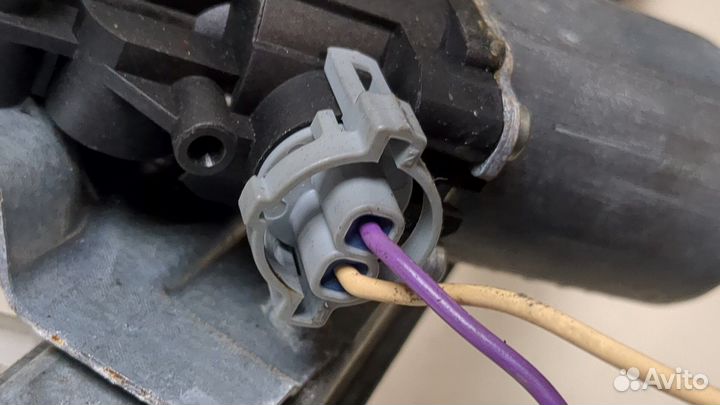 Стеклоподъемник электрический правый передний Dacia Logan