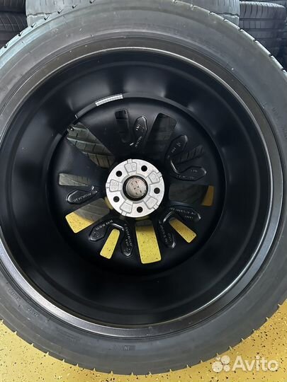 Колеса Audi E-tron RS r 21