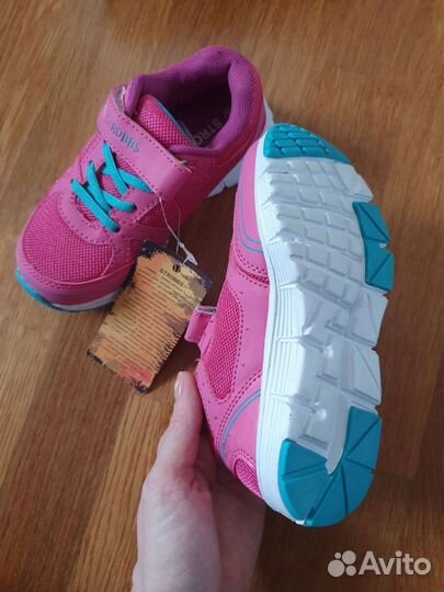 Кроссовки для девочки strobbs