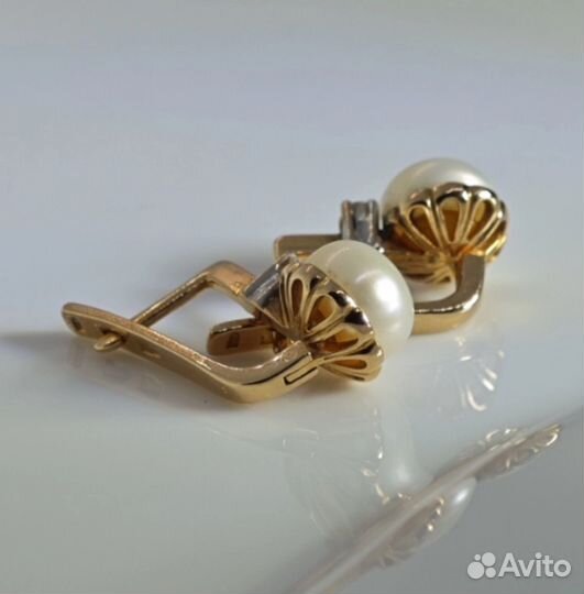 Золотые серьги с бриллиантами и жемчугом 585