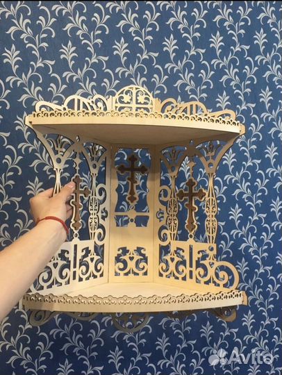 Полка для икон. Красный уголок. Иконостас