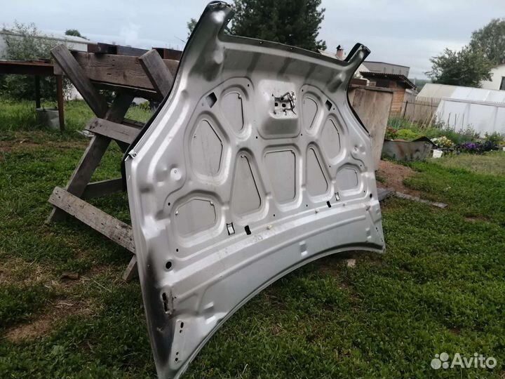 Капот на Ford fusion