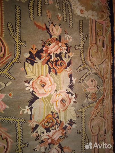 Ковер шерстяной ручной работы