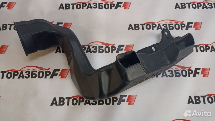Mazda 3 BL Воздуховод правый