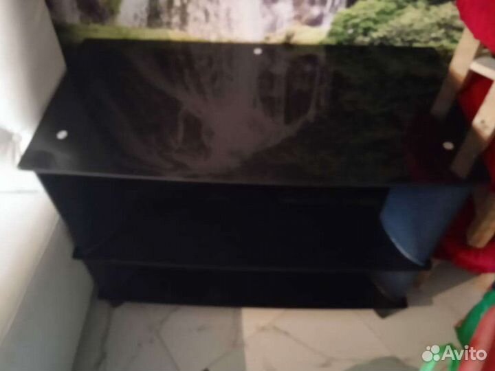 Стеклянная тумба