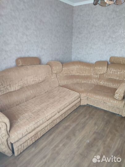 Большой угловой диван бу