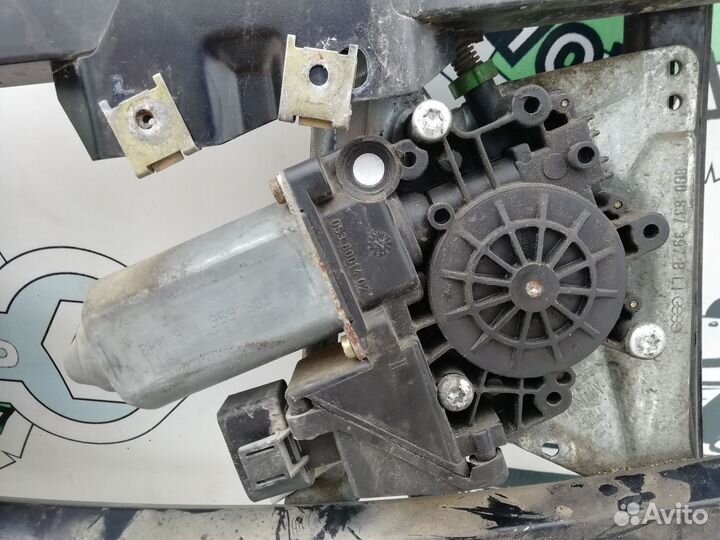 Стеклоподъемник электр. передний левый Ауди А4 Б5