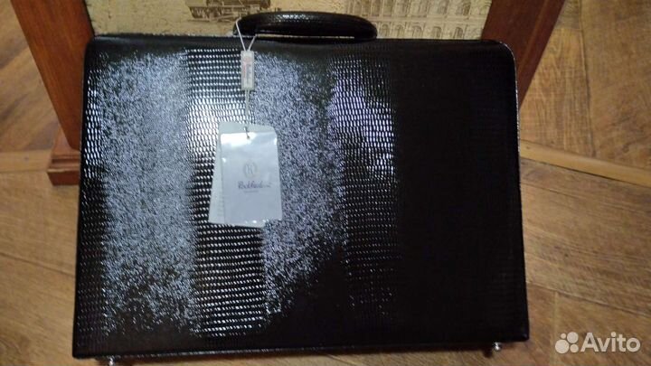 Кейс дипломат