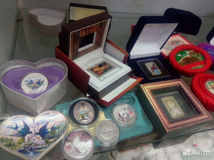 Монеты серебро Малави, Ниуэ, Бенин, Ниуэ