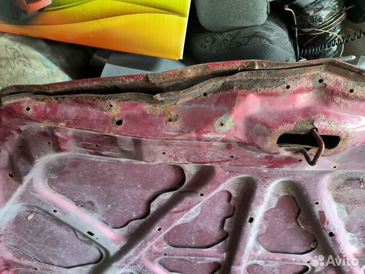 Капот на mitsubishi lancer 9