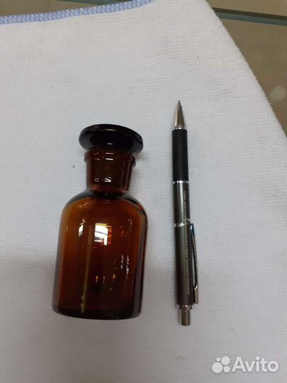 Сосуд графин бутыль флакон