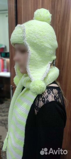 Вязанный комплект шапка и шарф