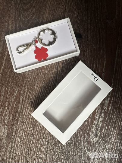 Брелок dior