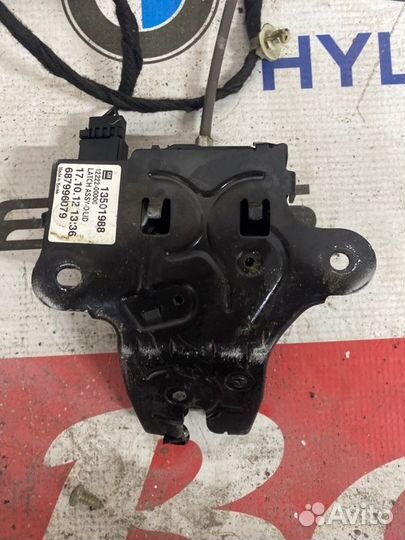 Замок багажника задний Chevrolet Cruze седан F16D4