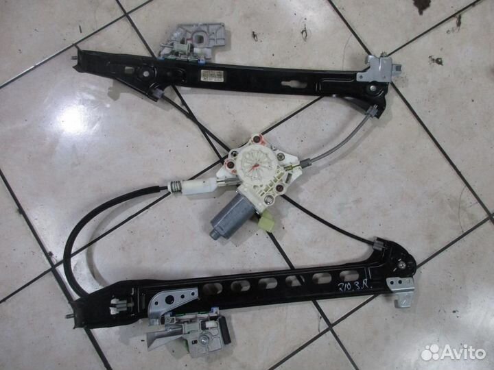 Стеклоподъемник задний правый w219 CLS-class 64