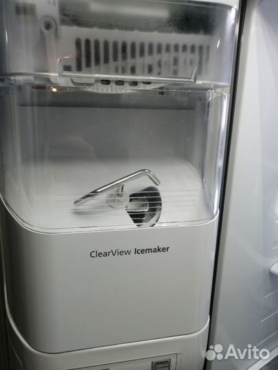 Холодильники Side-by-Side Samsung