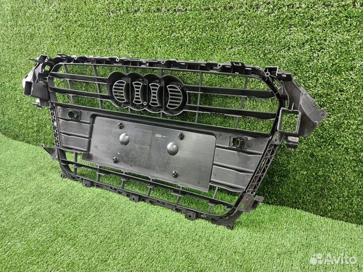 Решетка радиатора Audi A4 B8 рестайлинг VAG