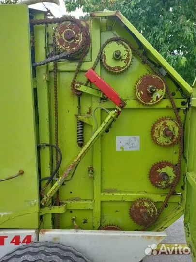Пресс-подборщик Claas Rollant 44, 1990