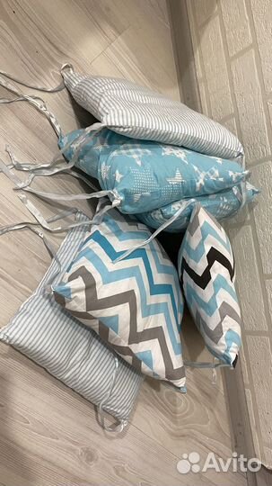 Бортики подушки в кроватку