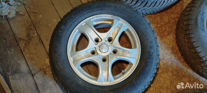 Комплект литых зимних коес r16 шипы