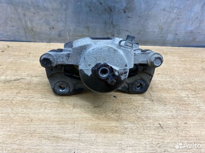 Суппорт тормозной передний правый Chevrolet