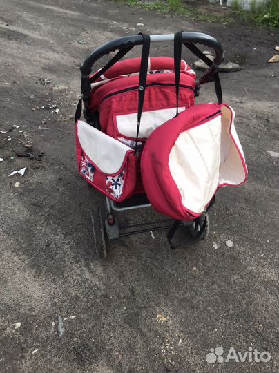 Прогулочная коляска