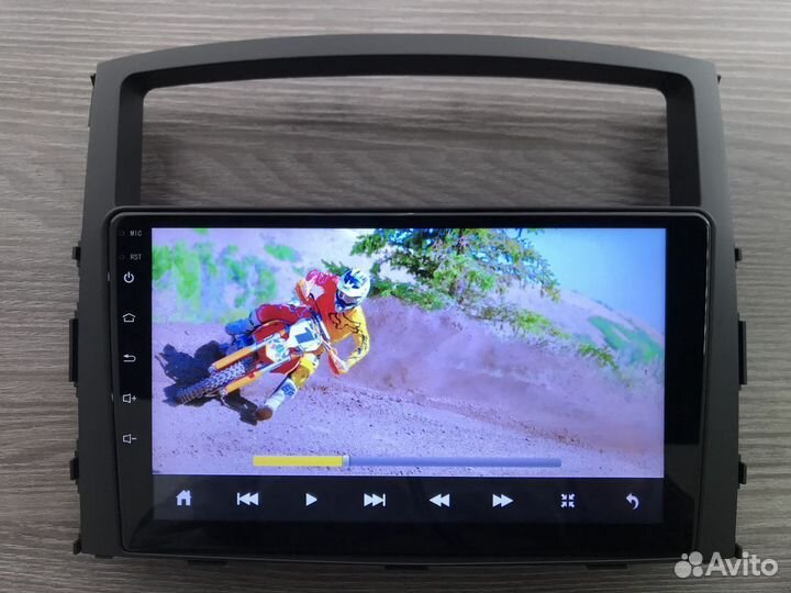 Магнитола 2DIN на Mitsubishi Pajero 4 Android